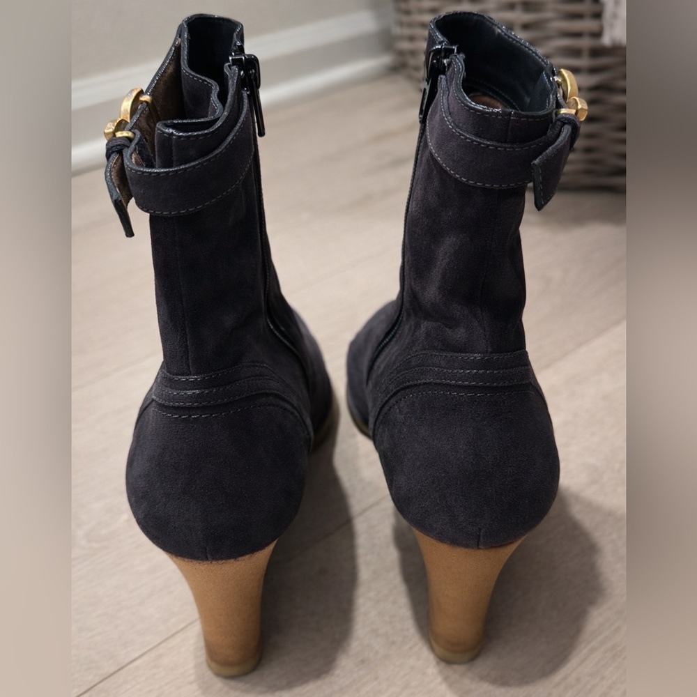 Chloe Black and Tan Wedge Ankle Boots - Picture 7 of 9